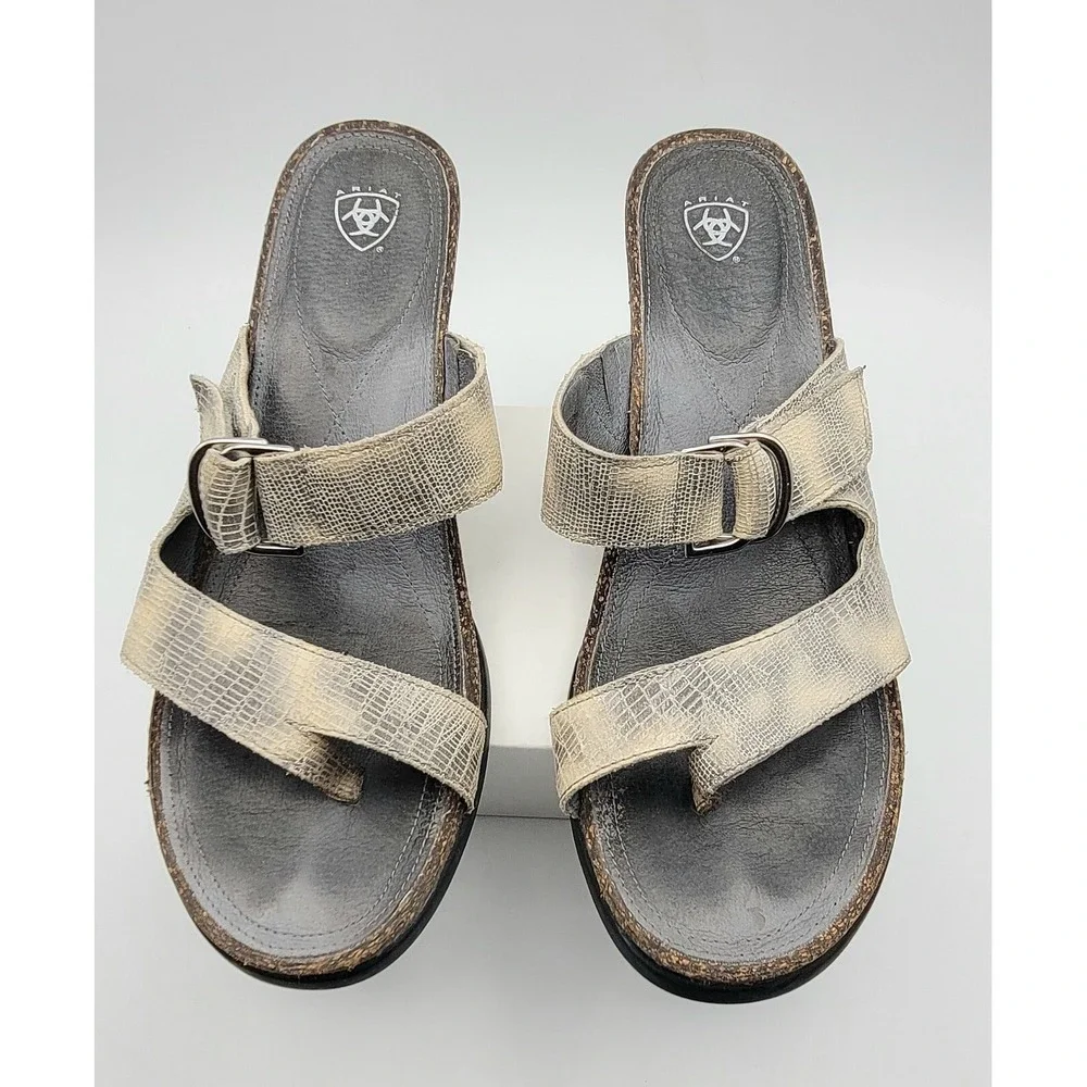Ariat Women's Wedge Sandals Size 9B Gray Cream Embossed Reptile Print Slip On - Picture 2 of 11